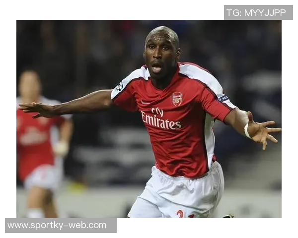 坎贝尔回忆热刺球迷攻击事件称无人道歉与菲戈遭遇相似 坎贝尔回忆热刺球迷攻击事件称无人道歉与菲戈遭遇相似